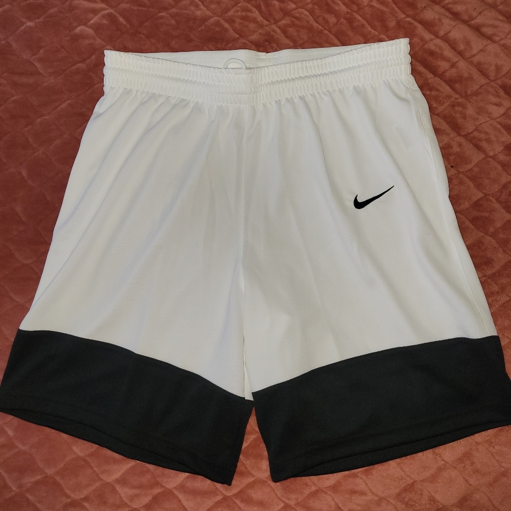 Brand new Nike team fury size L white/ black
